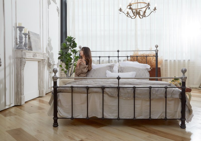 【Double bed frame】Contemporary series-Austria/iron bed frame/not afraid of cats/installation at home - Other Furniture - Other Metals Black