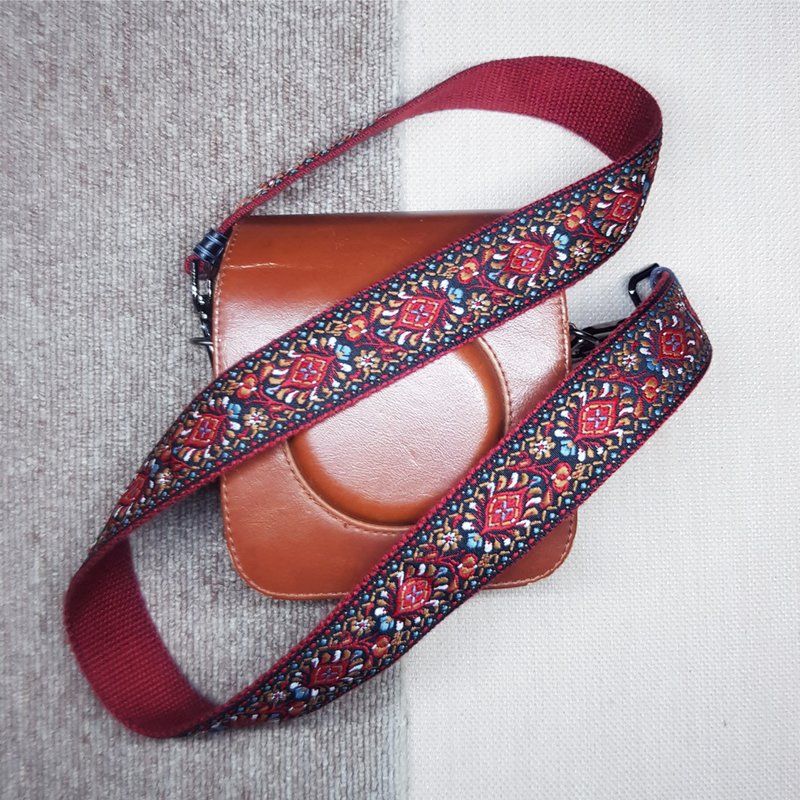 Give Mom a Camera Strap Bag Strap Camera Strap - Lanyards & Straps - Other Man-Made Fibers Red