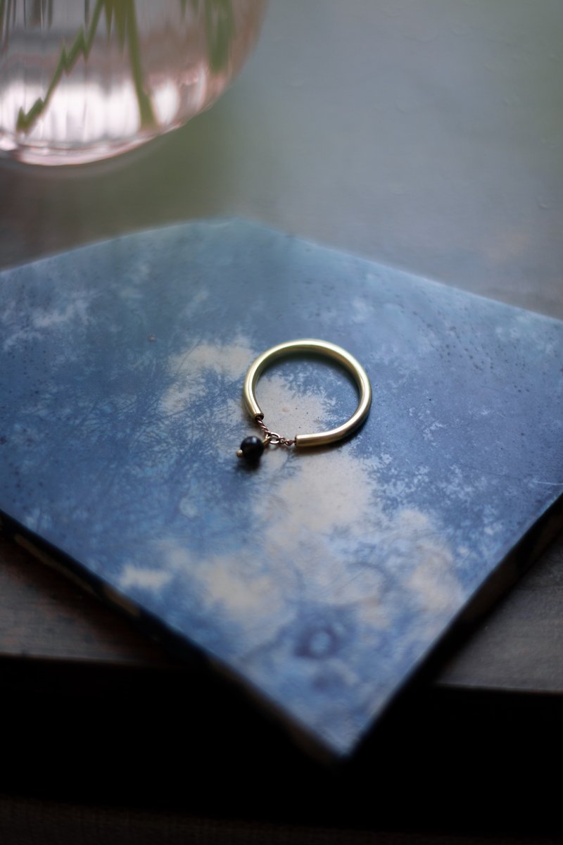 Obsidian ring with chain - แหวนทั่วไป - ทองแดงทองเหลือง สีทอง