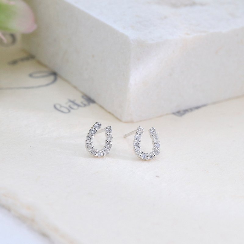 Kimura light jewelry / 18K gold / diamond horseshoe earrings - Earrings & Clip-ons - Precious Metals Silver