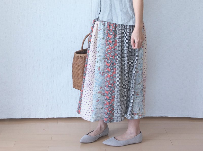 Kimono remake silk skirt Patchwork tiered skirt - กระโปรง - ผ้าไหม หลากหลายสี