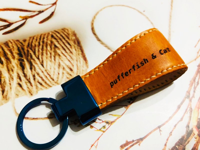 Vegetable tanned leather texture key ring exclusive Thunder engraved leather keychain - Keychains - Genuine Leather Brown