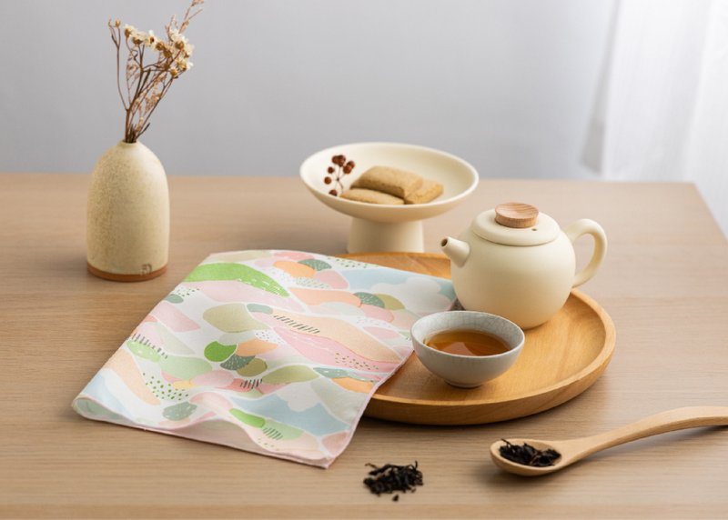 [Spring Outing-Drinking Tea with the Mountain] Hand towel/three-dimensional tea bag - Handkerchiefs & Pocket Squares - Polyester Pink