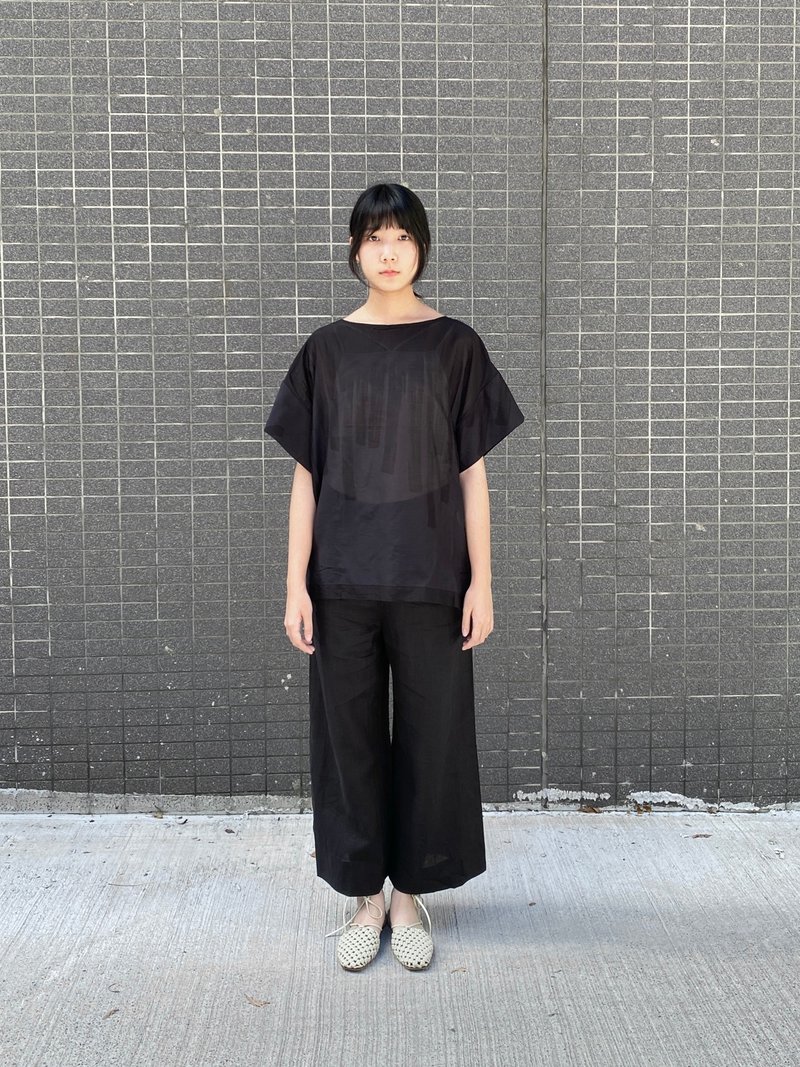 Reflex pillowcase top - เสื้อผู้หญิง - ผ้าไหม สีน้ำเงิน