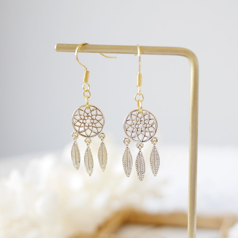 Wish beautiful dreams come true dream catcher earrings - Earrings & Clip-ons - Other Metals Gold