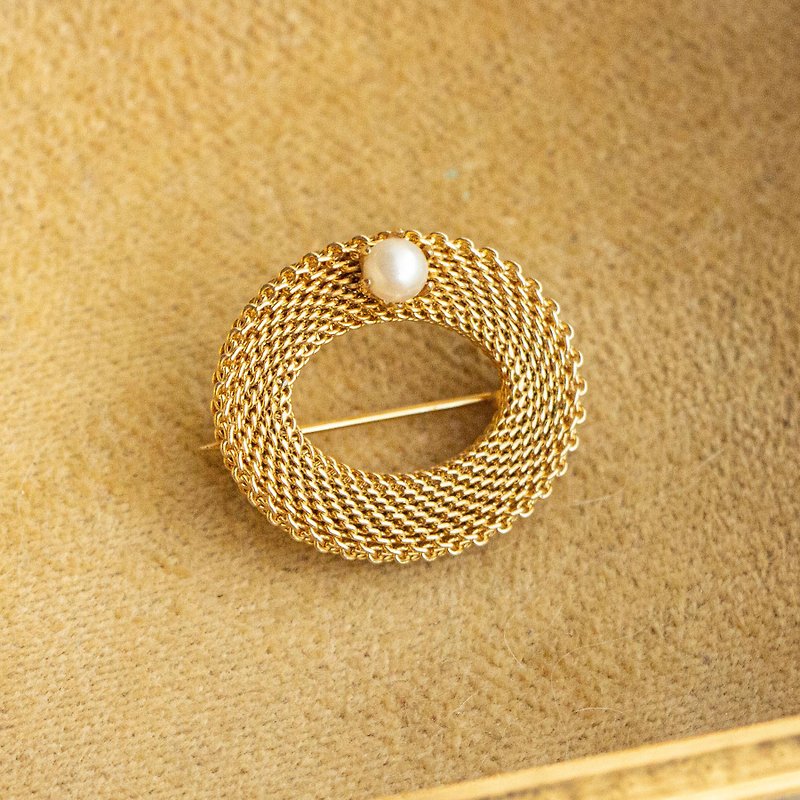 American non-standard antique double-layer braided link inlaid imitation pearl gold-plated brooch - Brooches - Other Metals Gold