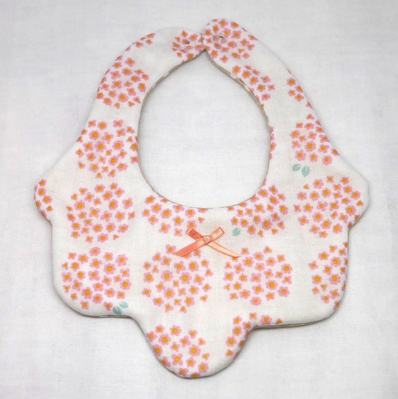 Japanese Handmade 8-layer-gauze Baby Bib/ flower - Bibs - Cotton & Hemp White