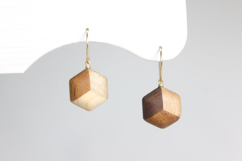 Hexagonal earrings in parquet - ต่างหู - ไม้ 
