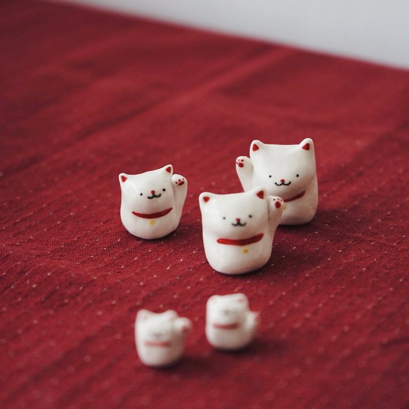 Ceramic Figures - Mini Size Lucky Cat - Pottery & Ceramics - Porcelain Multicolor