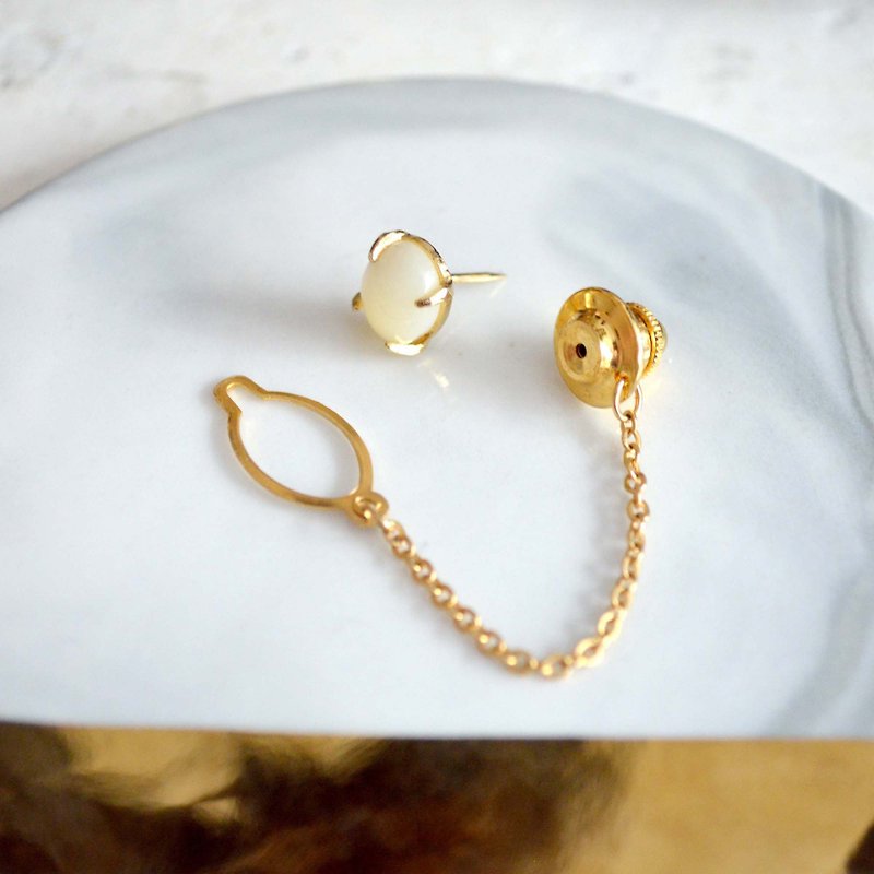 White Stone gold plated tie-pin elegant Japanese jewelry vintage USED CAR - เนคไท/ที่หนีบเนคไท - เครื่องเพชรพลอย หลากหลายสี