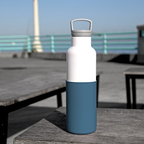 HYDY Bottle (授權總代理) 美國HYDY時尚保溫水瓶 CinCin White系列,海軍藍-白瓶 - 590ml