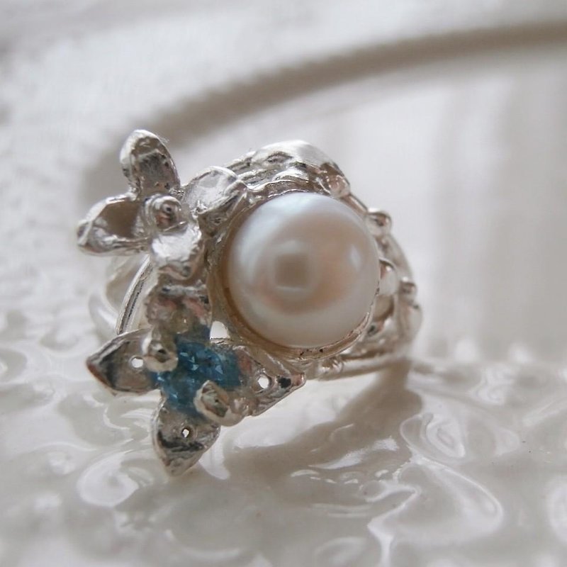 Ring of freshwater pearl and blue topaz - General Rings - Gemstone 