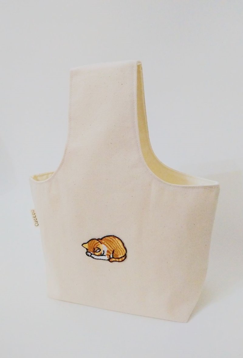 手提袋 挽袋 刺繡手提包 愛睡覺的貓-橘色 (大款) - 手提包/手提袋 - 棉．麻 白色