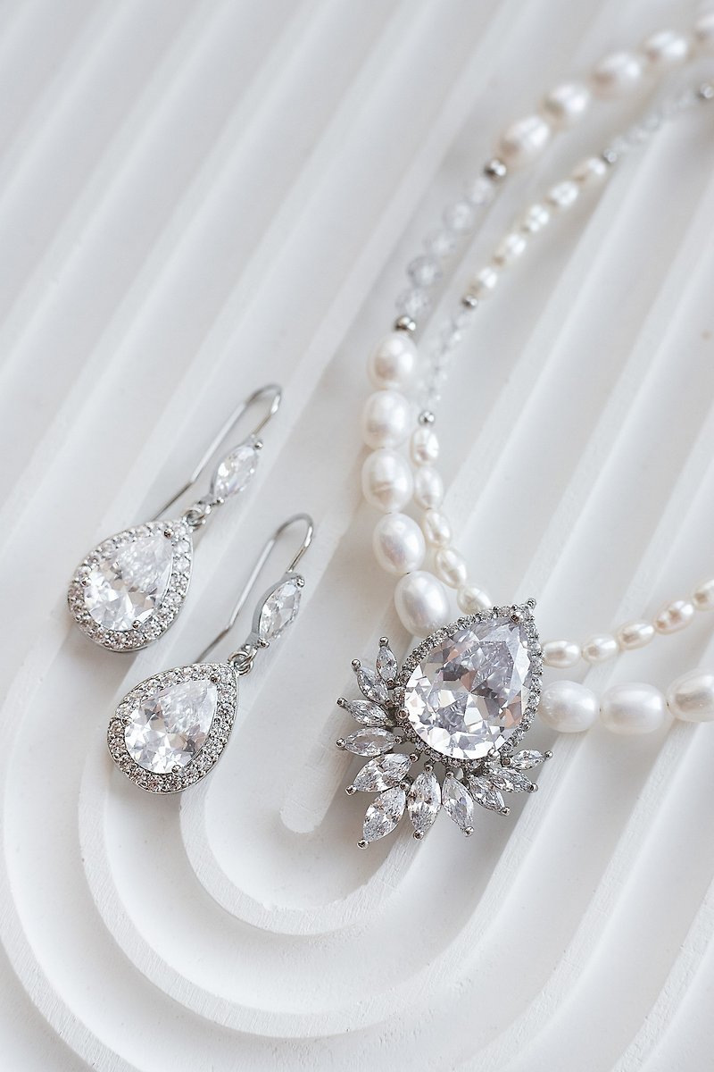 ไข่มุก สร้อยคอ ขาว - Pearly crystal necklace, Pearl bead jewelry, Chocker with pendant, Jewelry set