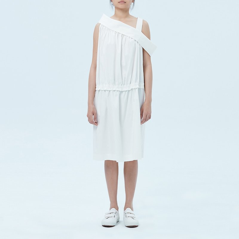 白色不對稱袖造型洋裝 - 洋裝/連身裙 - 棉．麻 白色