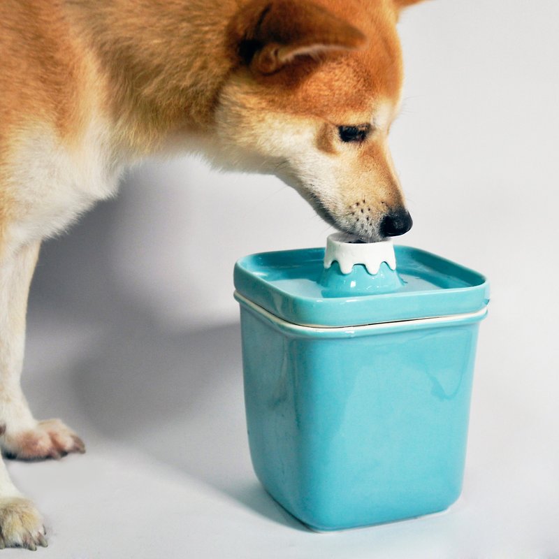 陶瓷大富士山飲水機plus 寵物飲水機 喝水器 - 寵物碗/碗架 - 陶 藍色