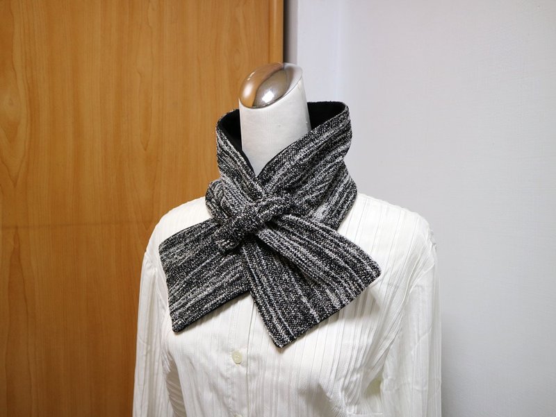 Adjustable short scarf.scarf Warm scarf double-sided and two-color suitable for both adults and children - Knit Scarves & Wraps - Other Materials 