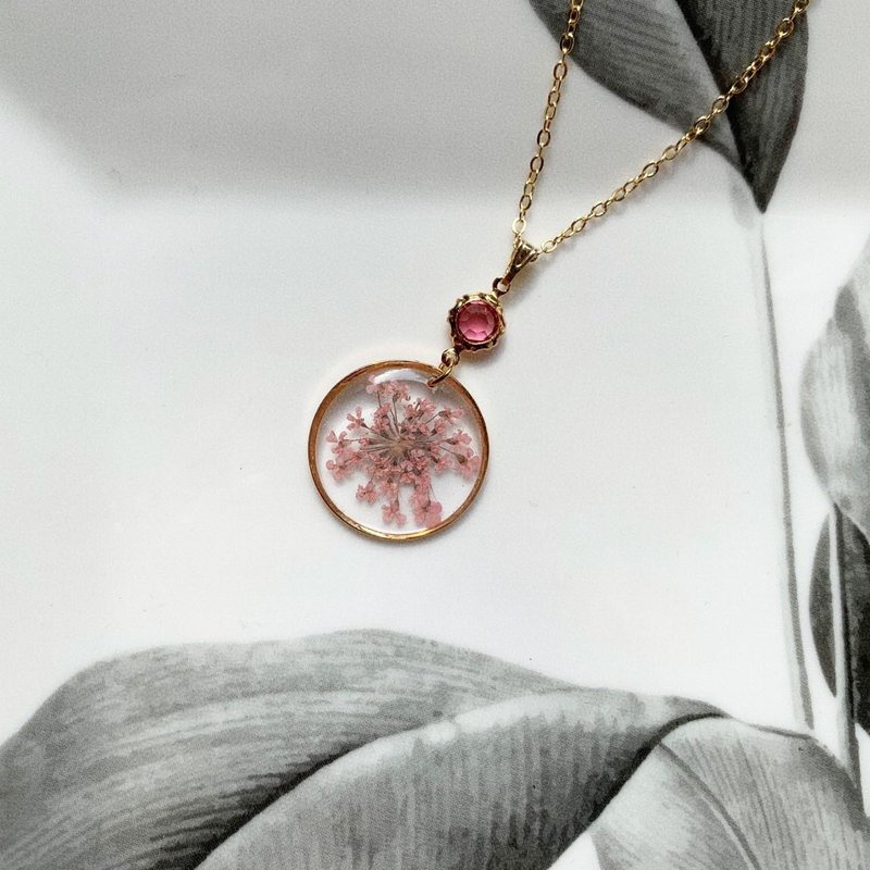 Real flower Pressed flower Queen Anna Lace Zircon Necklace 18KGP chain - สร้อยคอ - พืช/ดอกไม้ สึชมพู