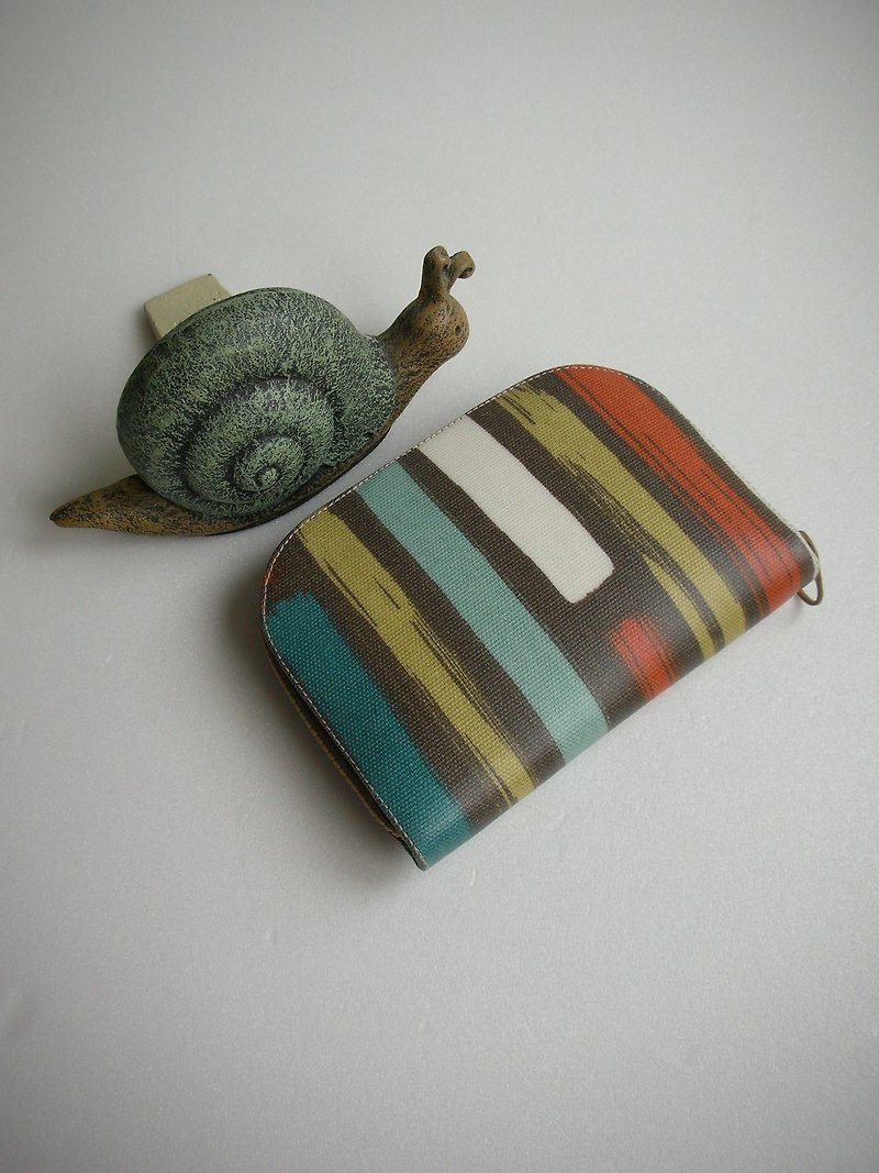 British tarpaulin [freehand color strips] - short clip / wallet / coin purse / gift - กระเป๋าสตางค์ - วัสดุกันนำ้ สีนำ้ตาล