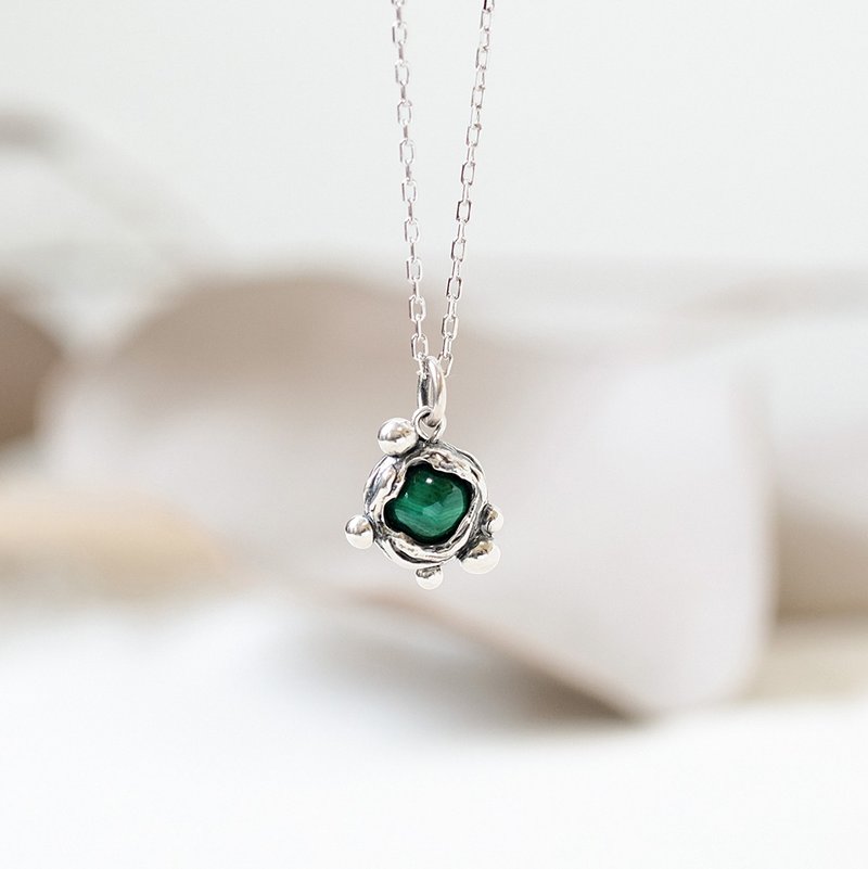 手工銀飾 925純銀 小怪獸圓球項鍊 孔雀石 - 項鍊 - 純銀 綠色