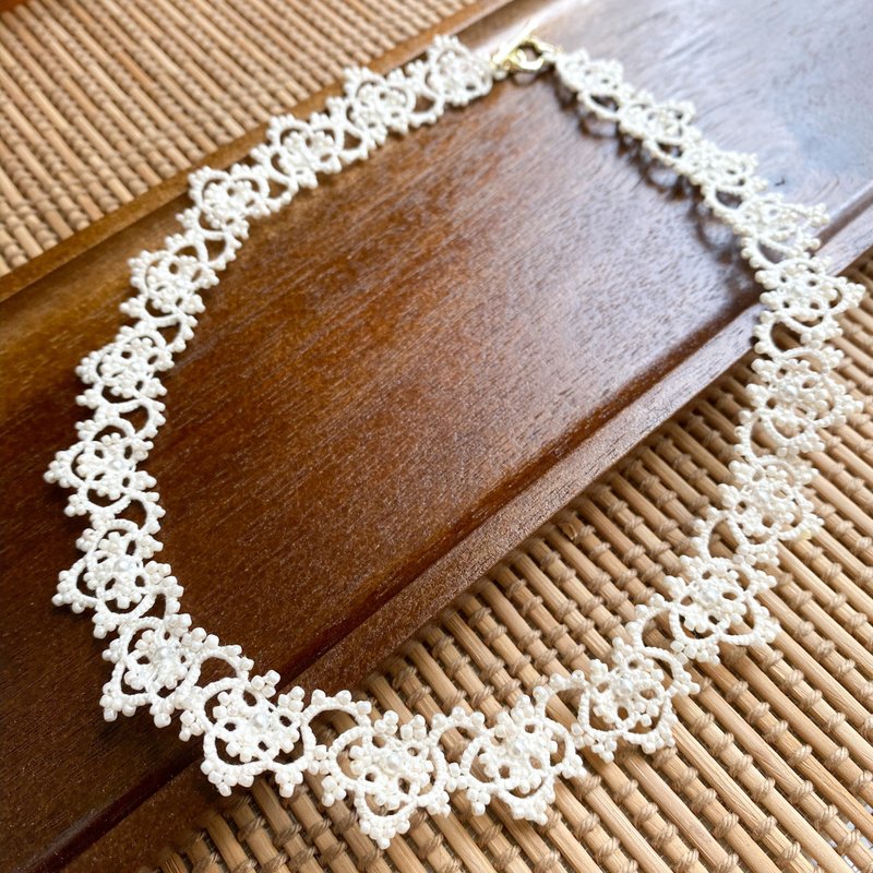 米白加珠梭織頸錬 Tatting Necklace 項鏈 頸鏈 頸 - 項鍊 - 棉．麻 白色