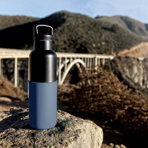 [Combination] Black and White Double Bottle Combination 590ml | Seaweed Green-White Bottle + Navy Blue-Black Bottle