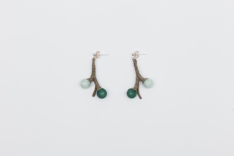 Tea seed earrings earrings hand-made cloth flower plant original design - Earrings & Clip-ons - Cotton & Hemp Green