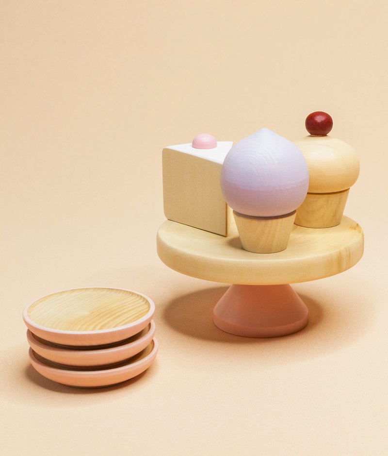 Wooden tea set sweets on a stand - 寶寶/兒童玩具/玩偶 - 木頭 多色