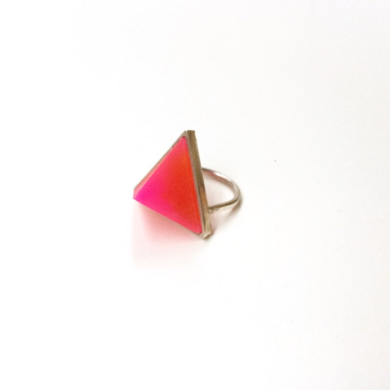 triangle ring pink - General Rings - Resin Pink