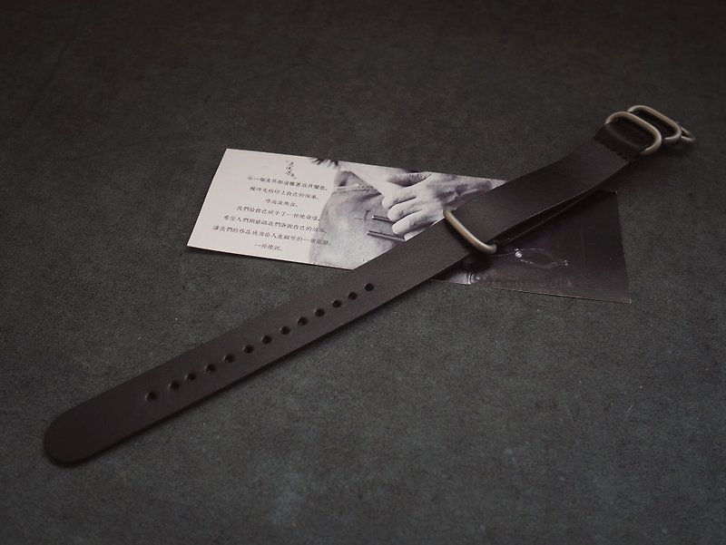 純手工牛皮黑色NATO錶帶 水鬼軍錶適用 顏色款式可客製化 可刻字 - 錶帶 - 真皮 黑色