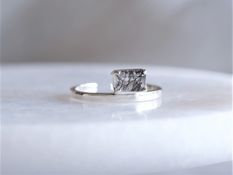 Rectangle ring　ブラックルチルクォーツ　天然石シルバーリング　silver925 - 戒指 - 其他金屬 銀色