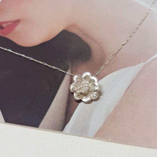 【一点もの】イヌイット系アーティスト作 シルバーネックレス／アートジュエリー シルバーネックレス(ハートモチーフ)《M0010078》 | 京セラ