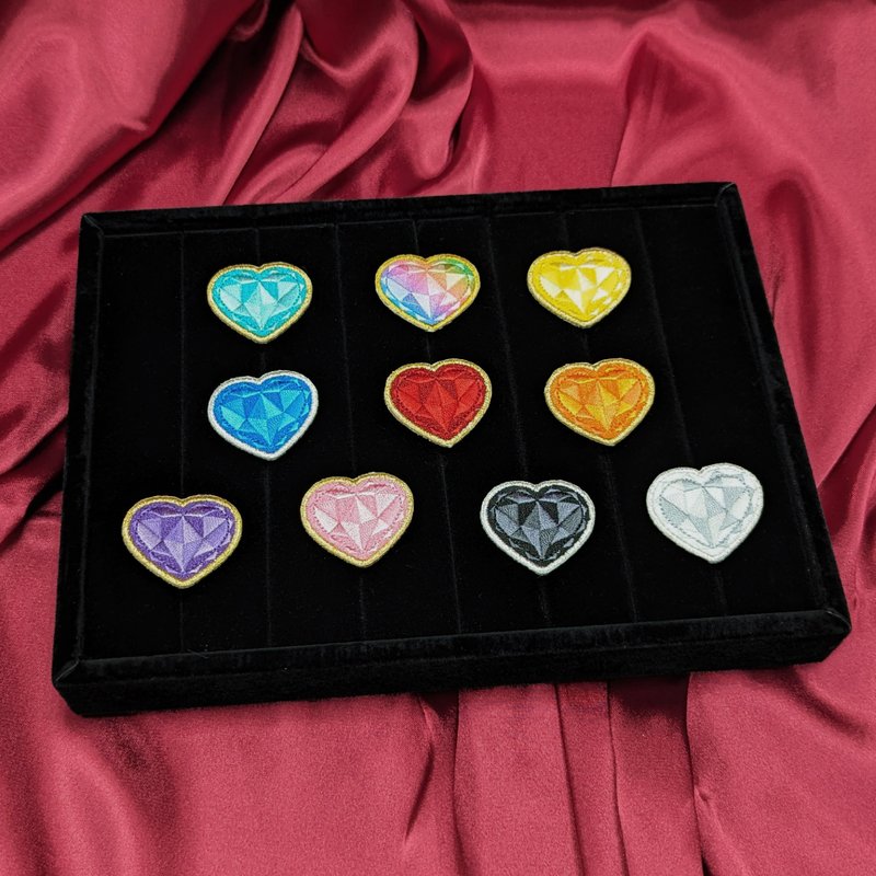 【刺繡別針】愛心寶石 Dream Heart |禮物|幸運色|生日|七彩 - 胸針 - 繡線 多色