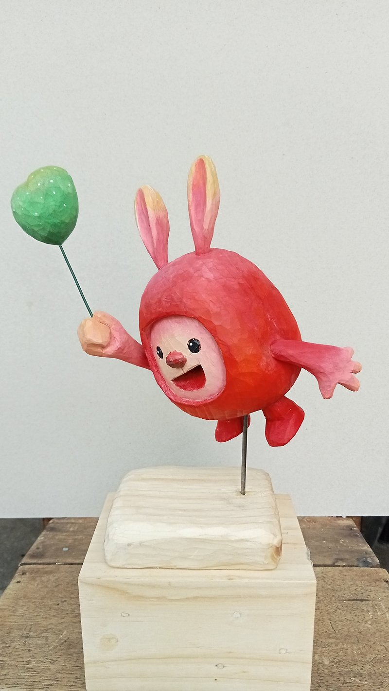 Red rabbit floating along the heart - 擺飾/家飾品 - 木頭 紅色