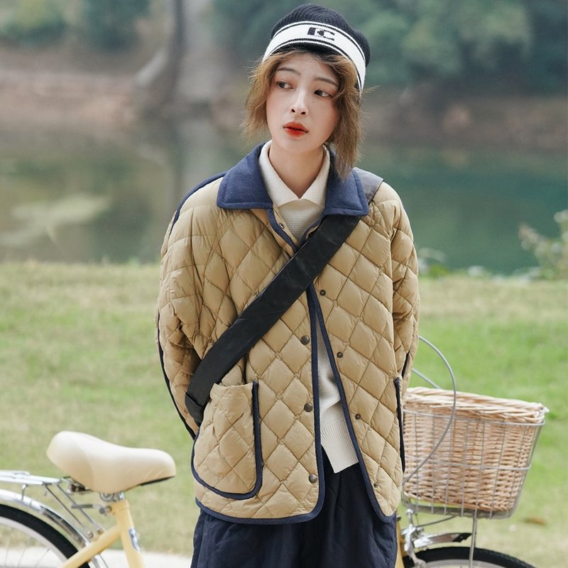 綠色翻領菱格拼接羽絨服|外套|秋冬款|白鴨絨|Sora-1094 - 女大衣/外套 - 尼龍 綠色