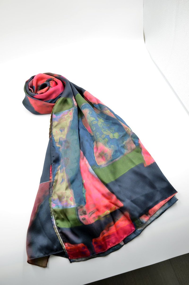 Silky print scarf - ผ้าพันคอถัก - ผ้าไหม 