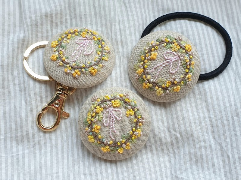 Embroidery / MIMOSA/key ring/hair ring - Keychains - Thread 