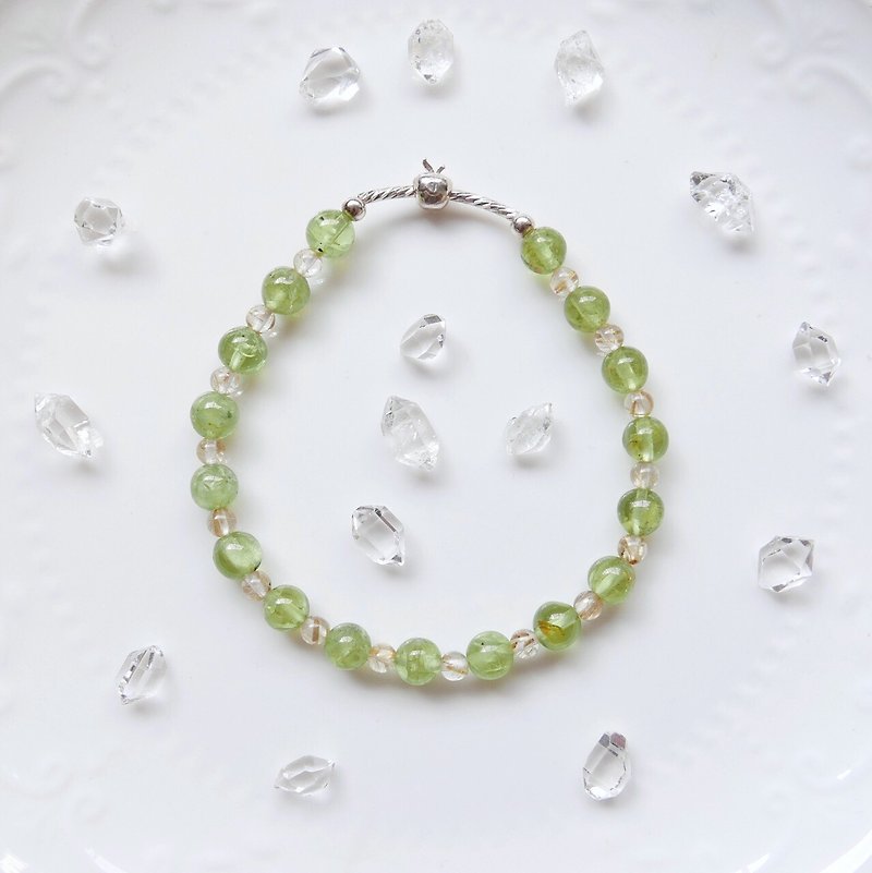 Limited to 1 piece. Stone crystal x titanium silver apple elastic bracelet - สร้อยข้อมือ - เครื่องเพชรพลอย สีเขียว