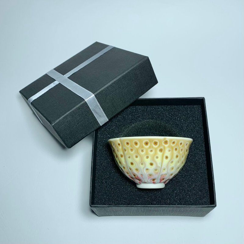 孔雀開屏 葵花杯 80ml 邱毓寧 鶯歌製 A10-30 - 茶壺/茶杯/茶具 - 瓷 多色
