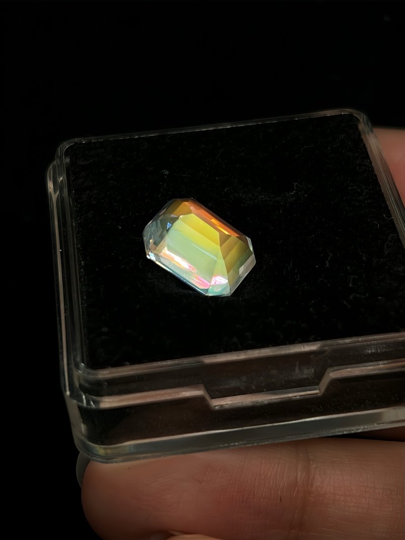 6.0 Ct   馬達加斯加彩虹月亮石裸石 I 稀有大卡數的月光標本 - 項鍊 - 半寶石 多色