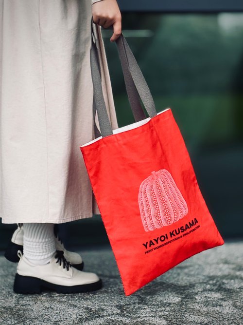 【草間彌生】美術館限定 トートバッグ 草間彌生】美術館限定 トートバッグ中型 - メルカリ