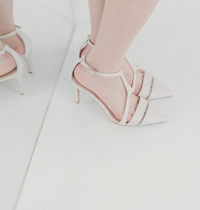 T with a fine rope around the ankle hollow tip leather high heels white - รองเท้ารัดส้น - หนังแท้ ขาว