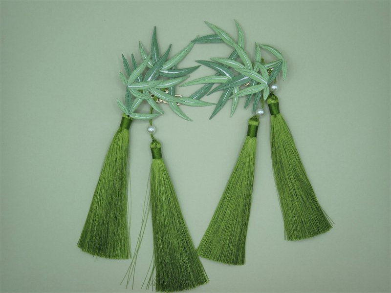 A pair of bamboo leaves with imitation flower-wrapped tassels to cover the sideburns hair clip hair accessories accessories hairpin cheongsam ancient style new Chinese style Hanfu - เครื่องประดับผม - งานปัก สีเขียว