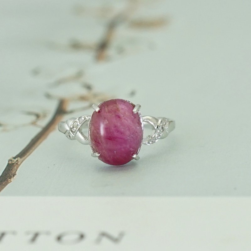 Silver Ring with Natural Ruby and Diamond - 戒指 - 其他金屬 紅色