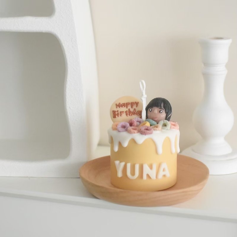 Three-inch cake candle customized Q version doll model with changeable text - Fragrances - Other Materials Multicolor