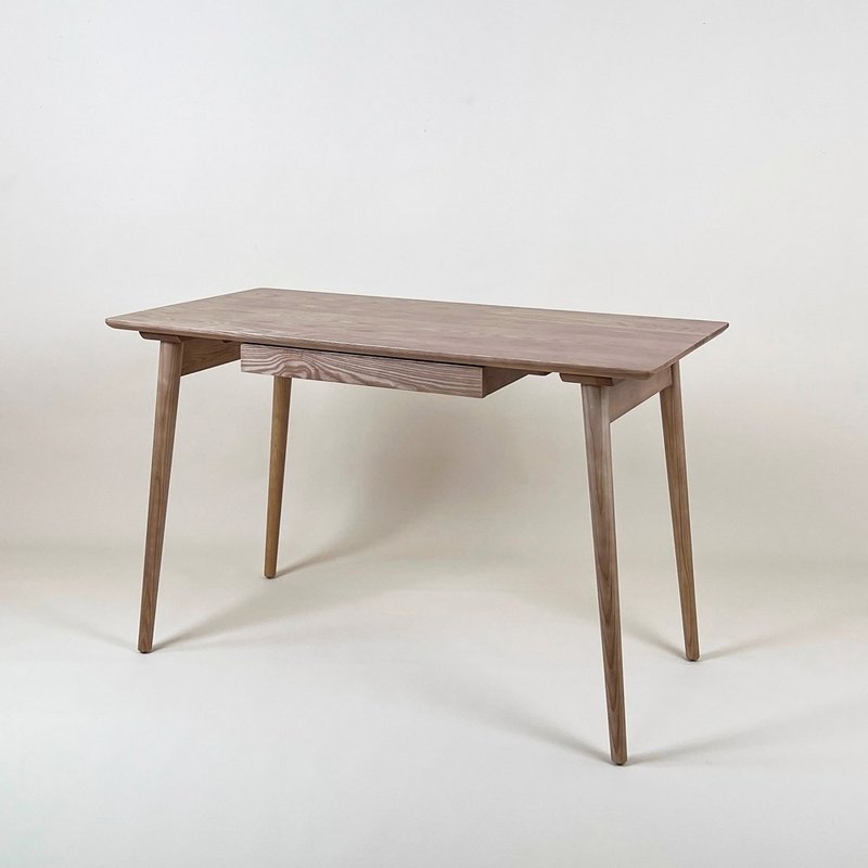 Simple design all solid wood desk small family small space suitable - โต๊ะอาหาร - ไม้ สีกากี