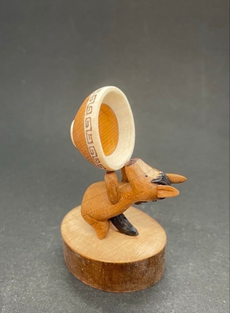 汁まで飲み干すホース - 置物 - 木製 ブラウン