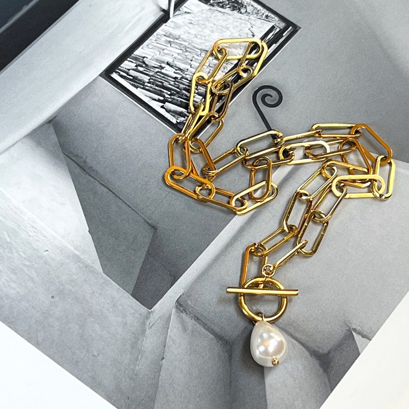 Surgical stainless steel mother-of-pearl mantel necklace Gift Box - 項鍊 - 貝殼 金色