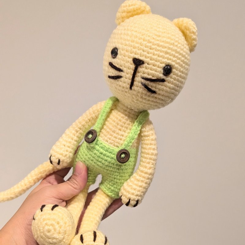 Hand-hook woolen doll, playful cat, Christmas gift, birthday gift, Christmas gift - ตุ๊กตา - ผ้าฝ้าย/ผ้าลินิน สีกากี