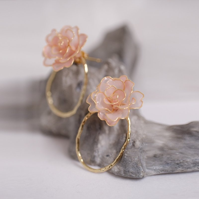 Flowers//Rose Garden/Frame roses/Earrings/Customized colors - Earrings & Clip-ons - Resin Pink